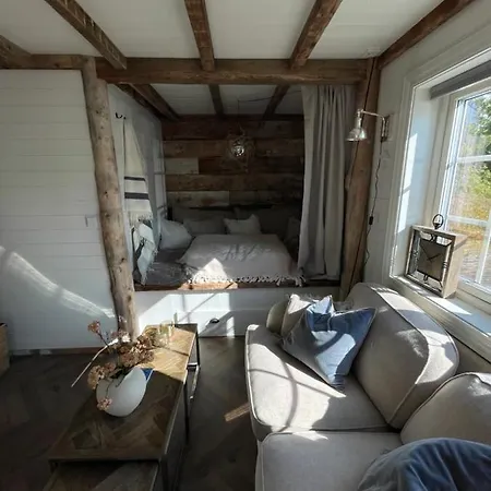 ヴィラ Pittelille - Supercozy Small Luxury In